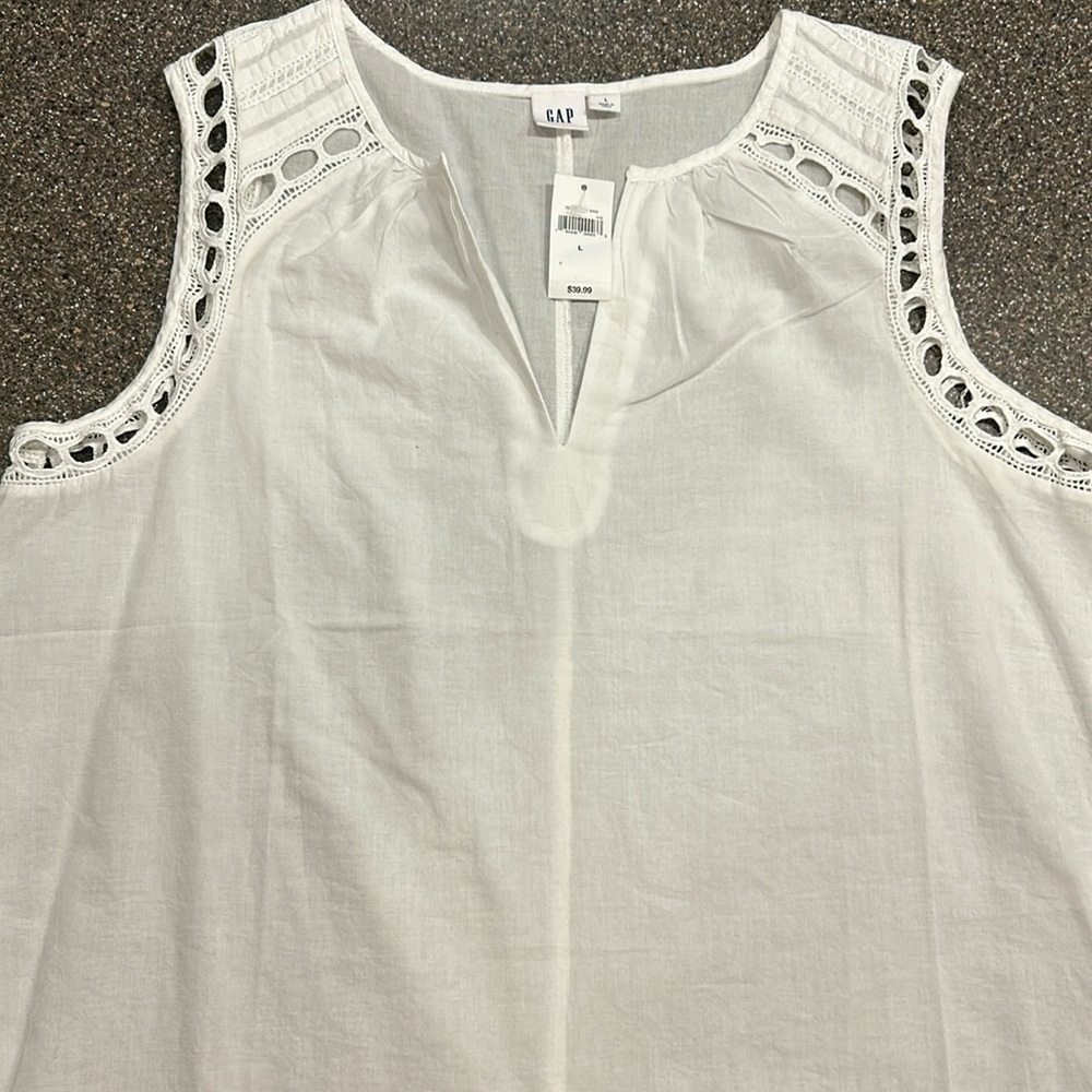 GAP Sleeveless Blouse